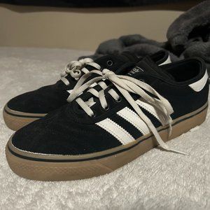 NEW Adidas gazelle Skate shoes black with gum bottom